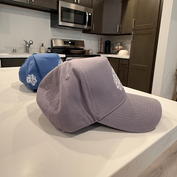 Wolves Hat - Picture 5 of 9